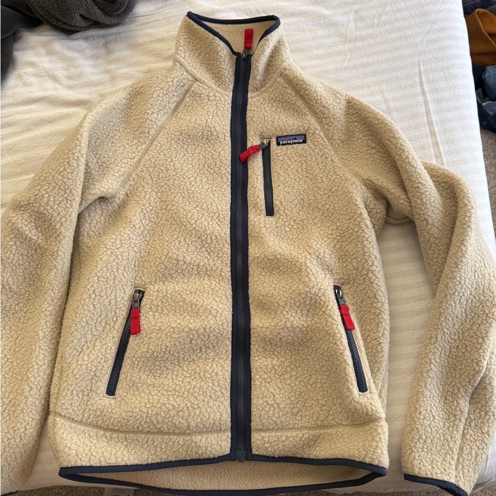 Patagonia Cream and Blue Fleece Jacket (never worn)